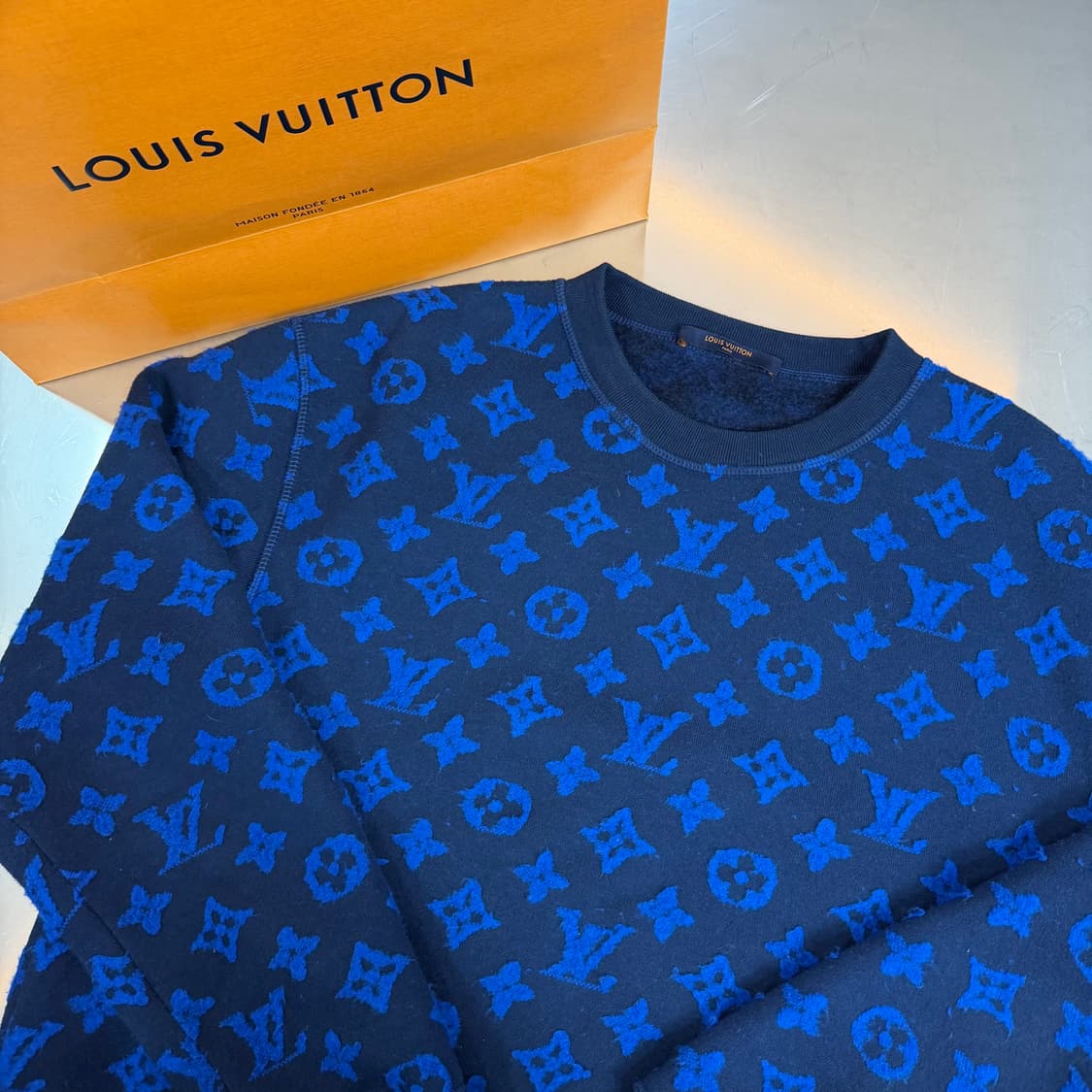 [정품] 루이비통 풀 모노그램 니트 맨투맨 M 상품이미지3