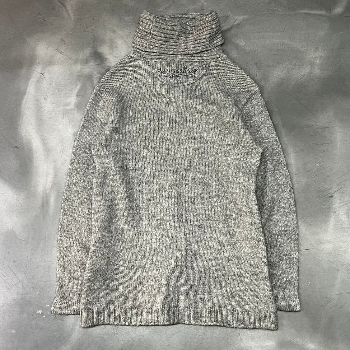  까스텔바작 자수 터틀넥 스웨터 y14646 상품이미지2