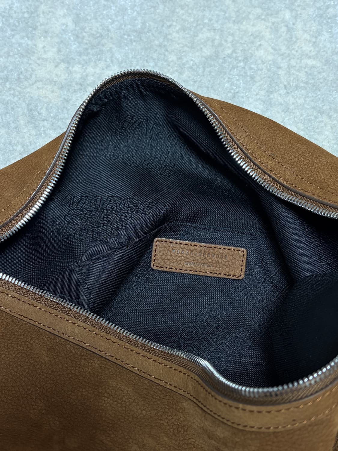 마지셔우드 벨티드 호보백(큰사이즈) 체스넛 상품이미지9