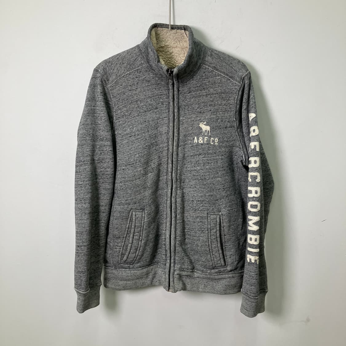 아베크롬비 팔 레터링 양털 집업 자켓 상품이미지1