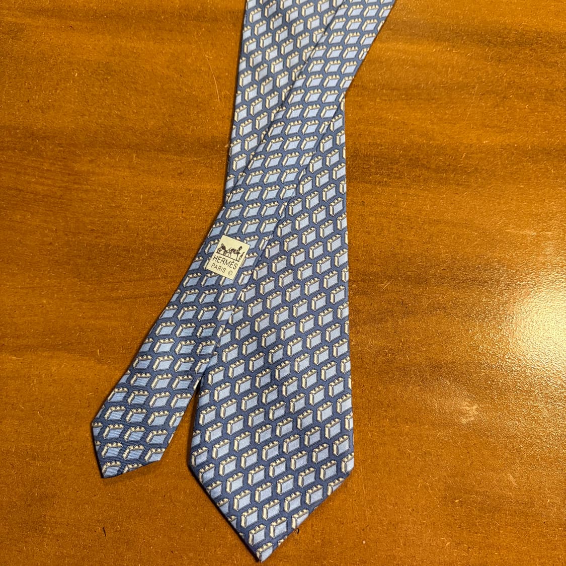 에르메스 HERMES 블루 수트케이스 패턴 실크 넥타이 상품이미지1