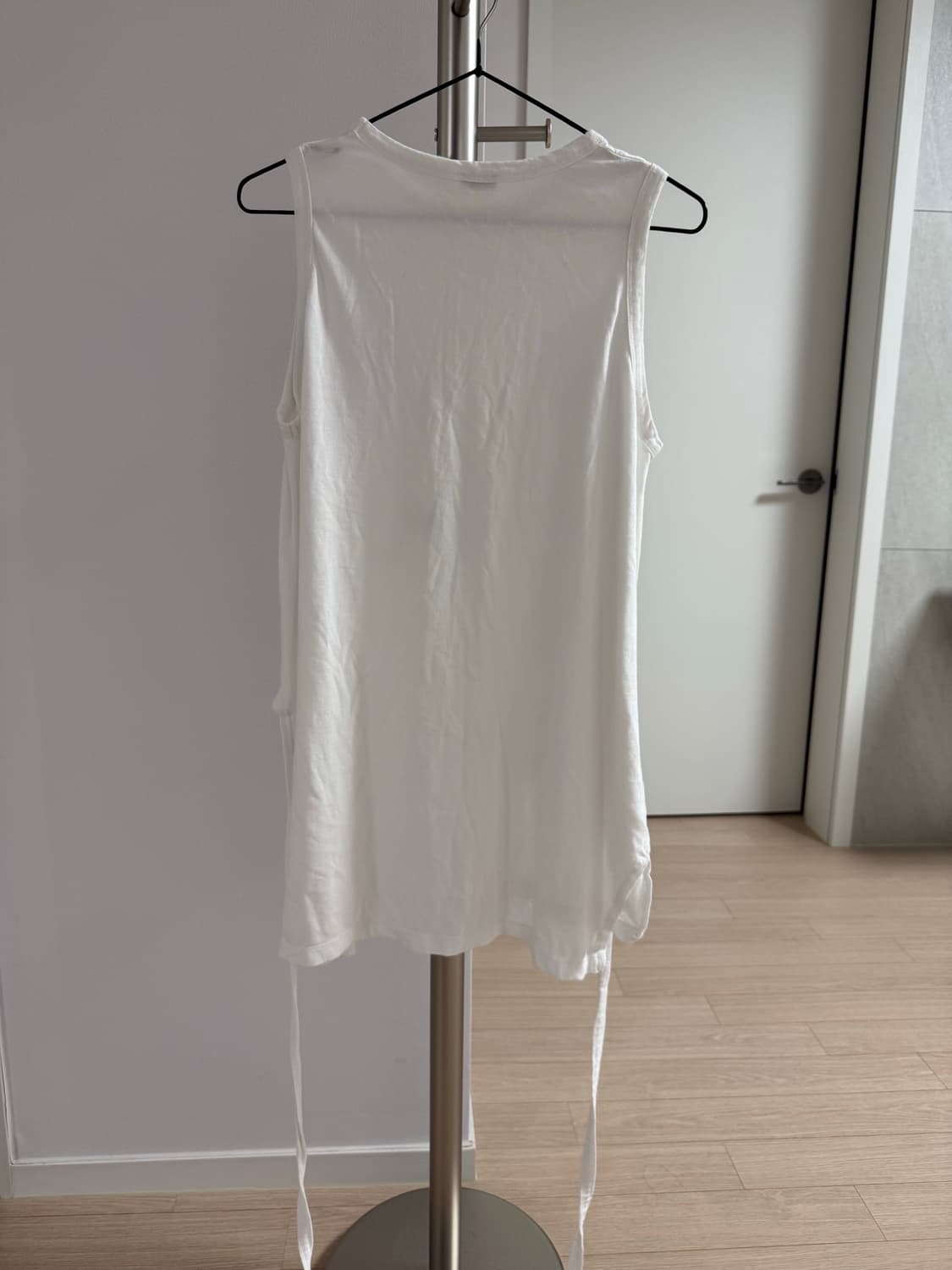 리포스 TIE WRAP SLEEVELESS T-SHIRTS (WHITE) 상품이미지7