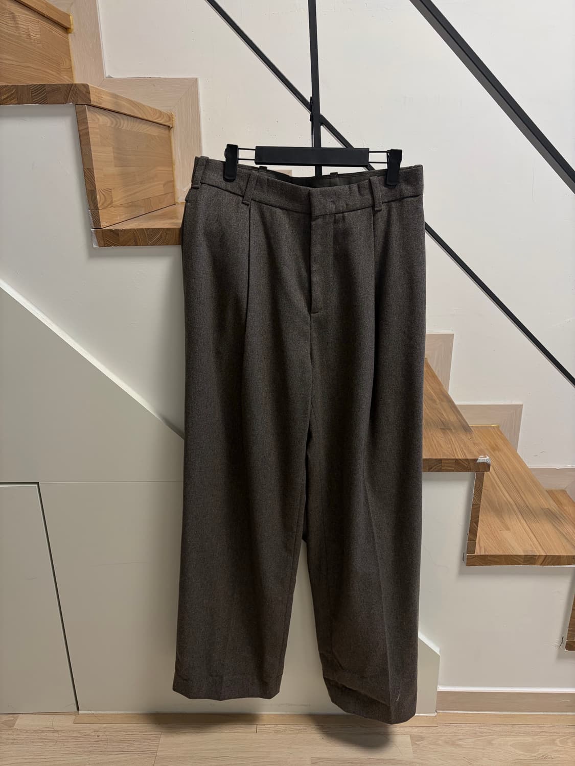 COS 릴랙스드 울 스트레이트 레그 트라우저 44 size 상품이미지3