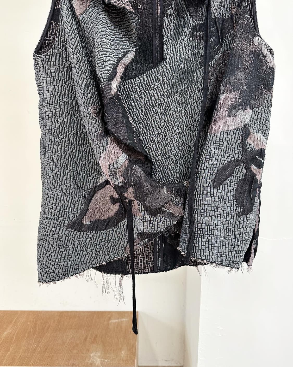 마르니 브라운 프론트 오픈 아세테이트 슬리브리스 자켓  상품이미지5