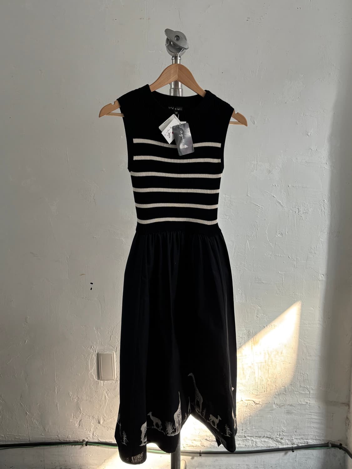 [새상품] Agnes B 아네스베 블랙 화이트 스트라이프 원피스 상품이미지3