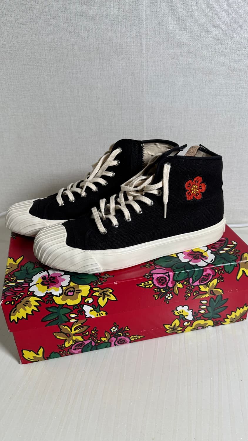 겐조 플라워 스니커즈 상품이미지1