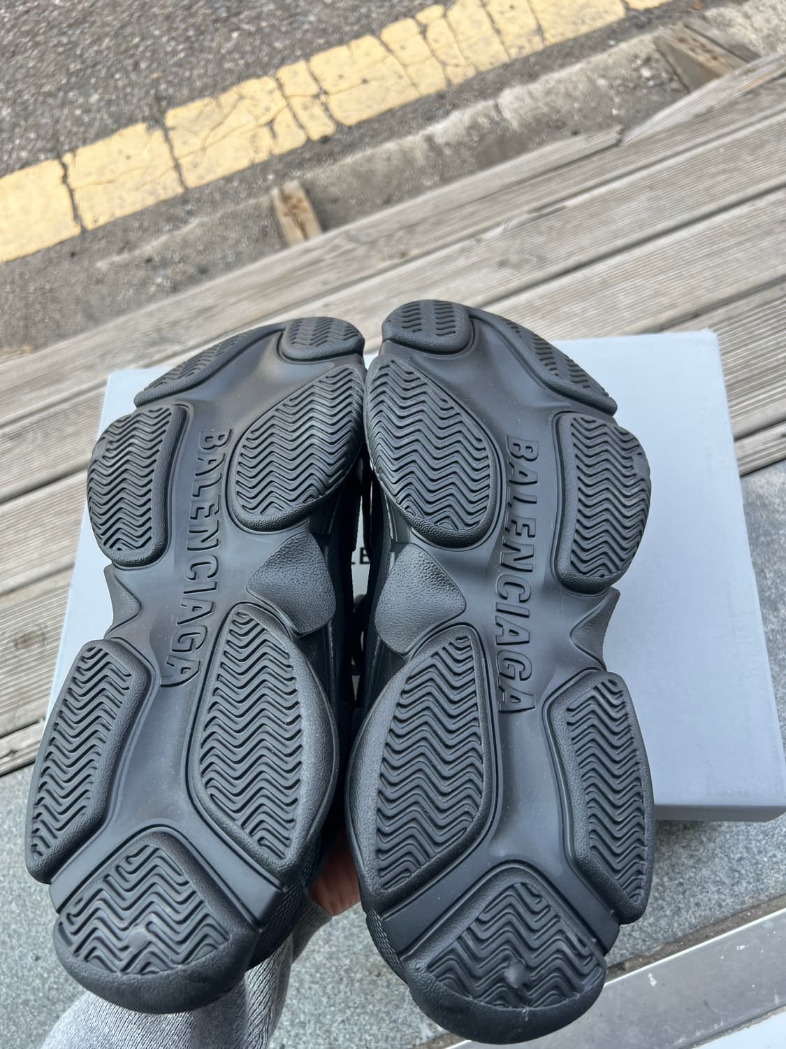 (새상품) 발렌시아가 트랙 뮬 스니커즈 41 상품이미지5