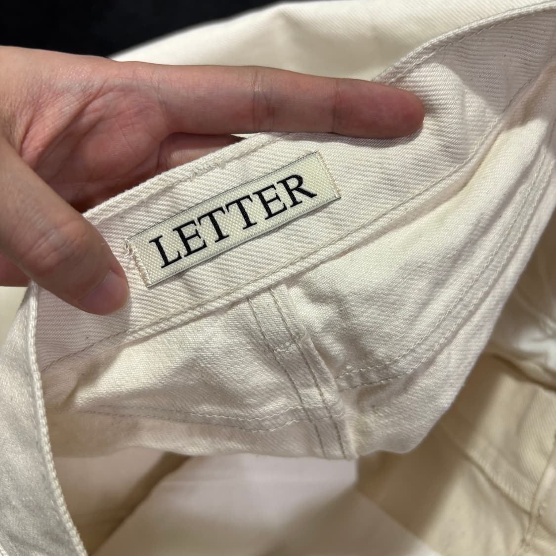 M 샵레터 LETTER 아이보리 세미와이드 데님팬츠 상품이미지4