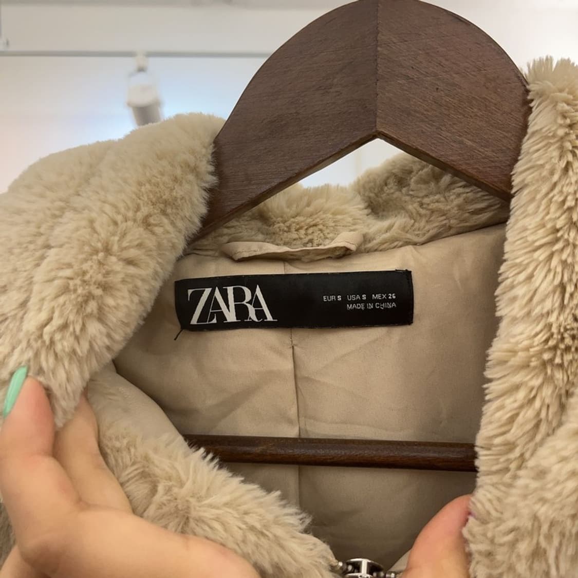 자라 모리걸 빈티지 오버핏 퍼 자켓 S C06559 상품이미지5