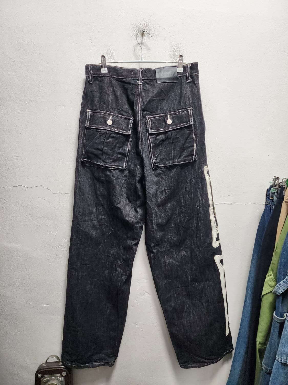 타투드데님 TATTOO'D Bone 뼈 디테일 흑청바지 상품이미지2