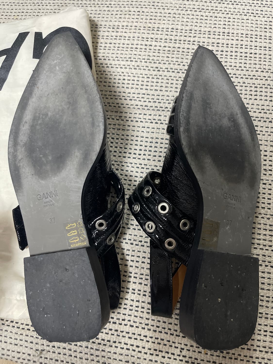 ganni 가니 와이드 버클 슬링백 37size 상품이미지3