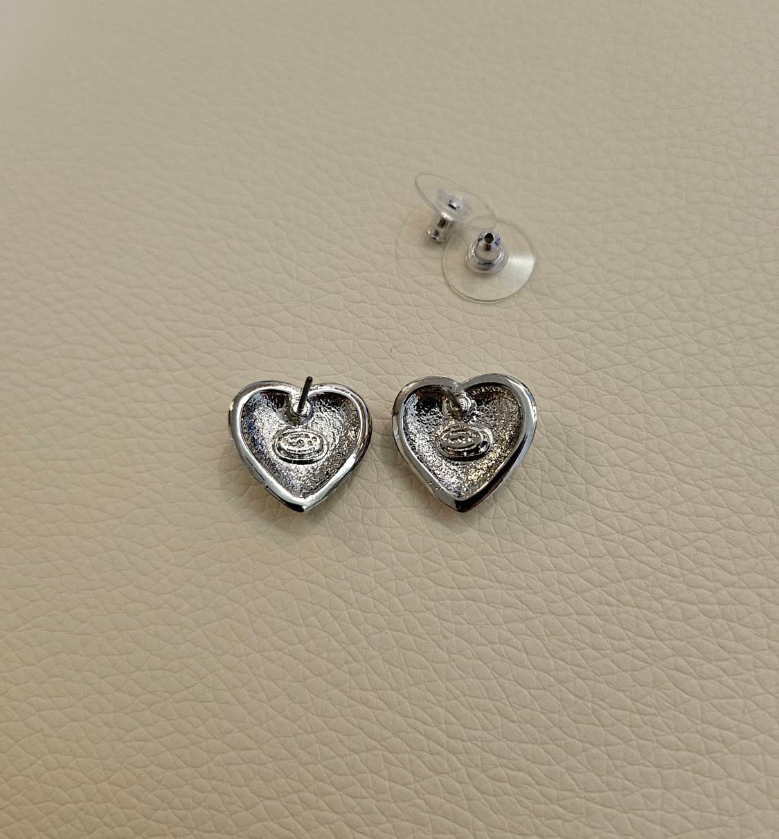 샤넬 큐빅하트 진주 실버 귀걸이 업사이클링 상품이미지5