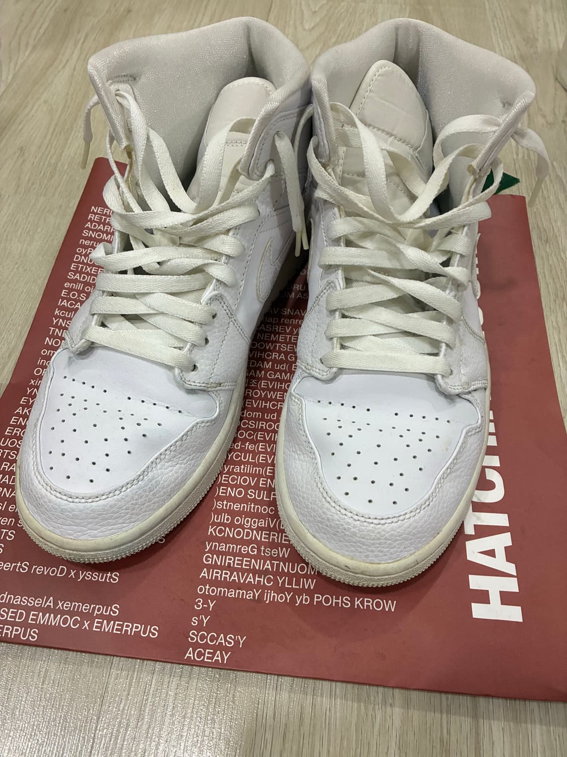 나이키 조던 1 미드 트리플 화이트 270 상품이미지1