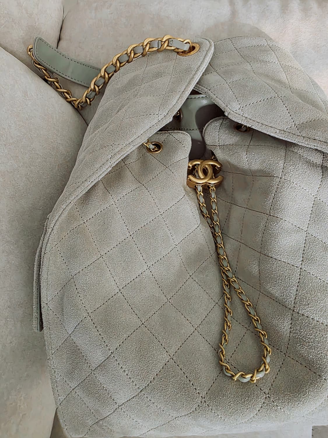 샤넬 25백 스웨이드 미듐 새상품 상품이미지1