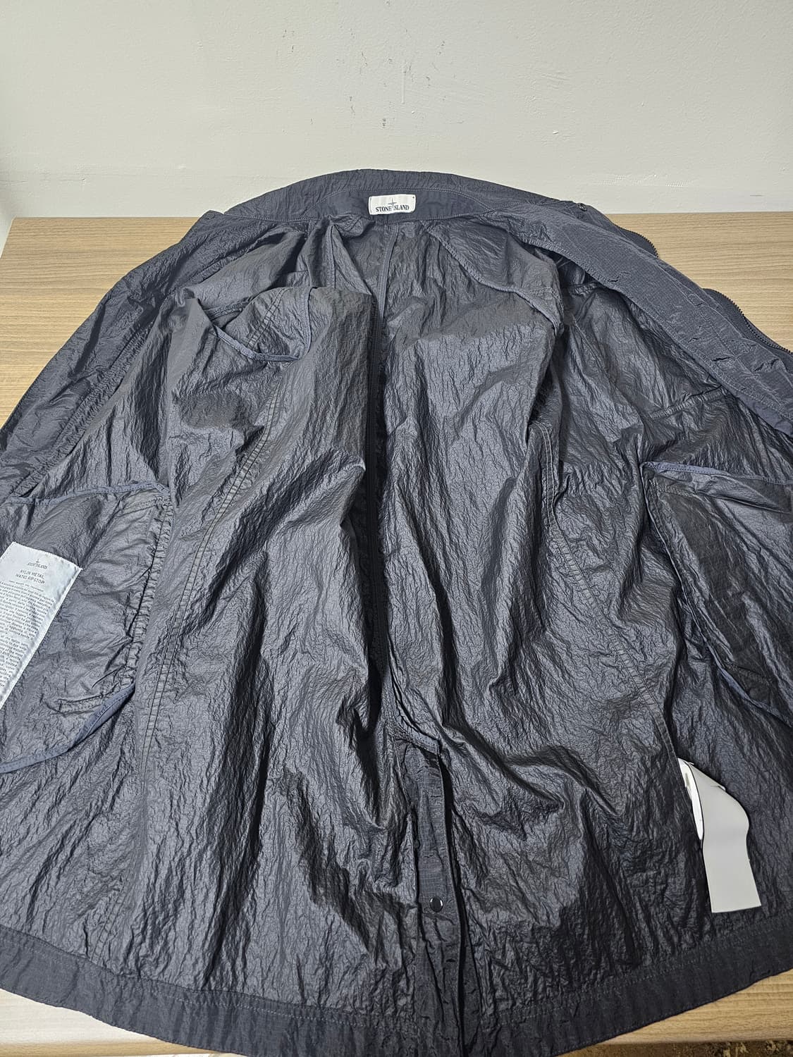 스톤아일랜드 나일론 메탈 와트로 립스탁 롱 자켓 상품이미지7