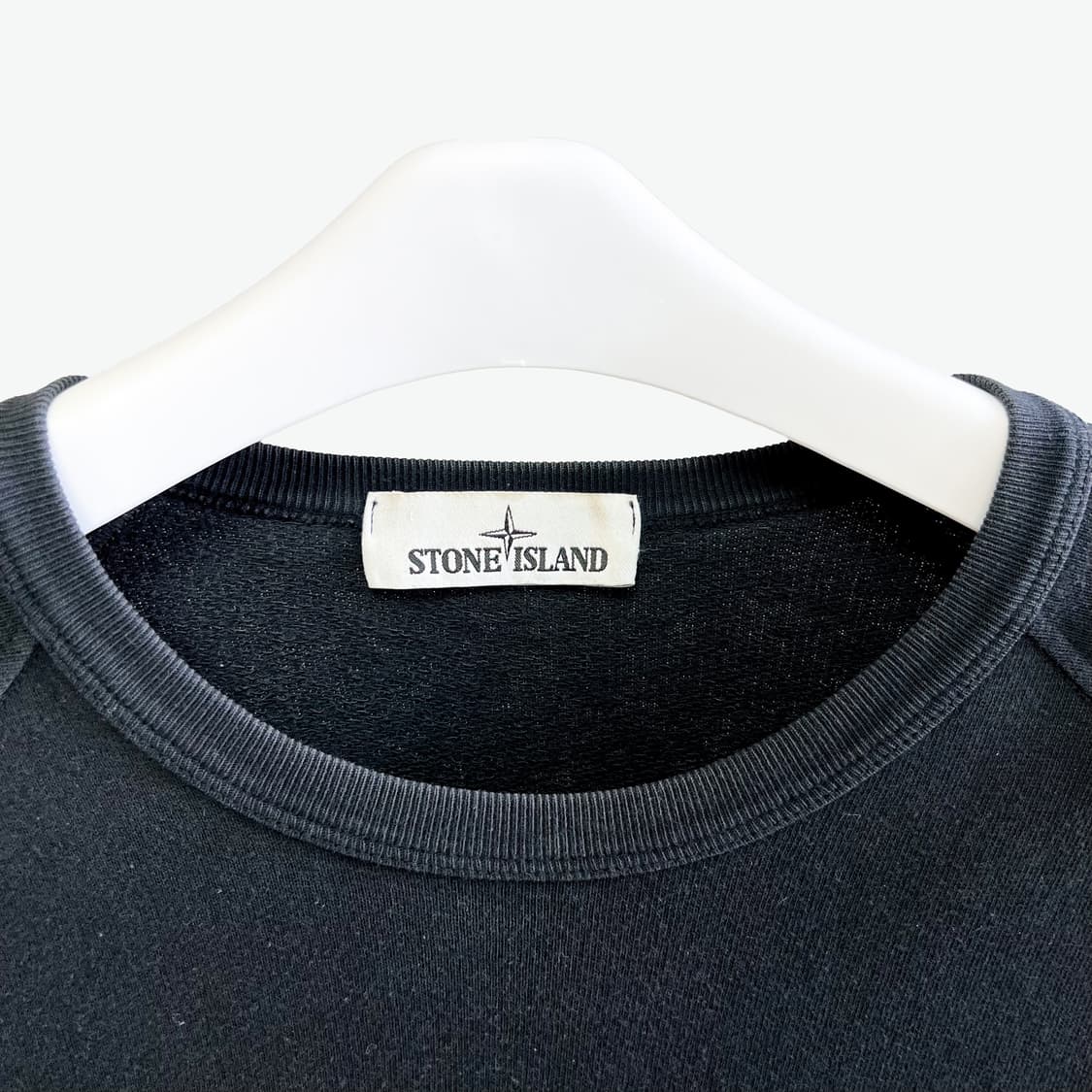 [M/매장판] 스톤아일랜드 와펜 맨투맨 상품이미지3