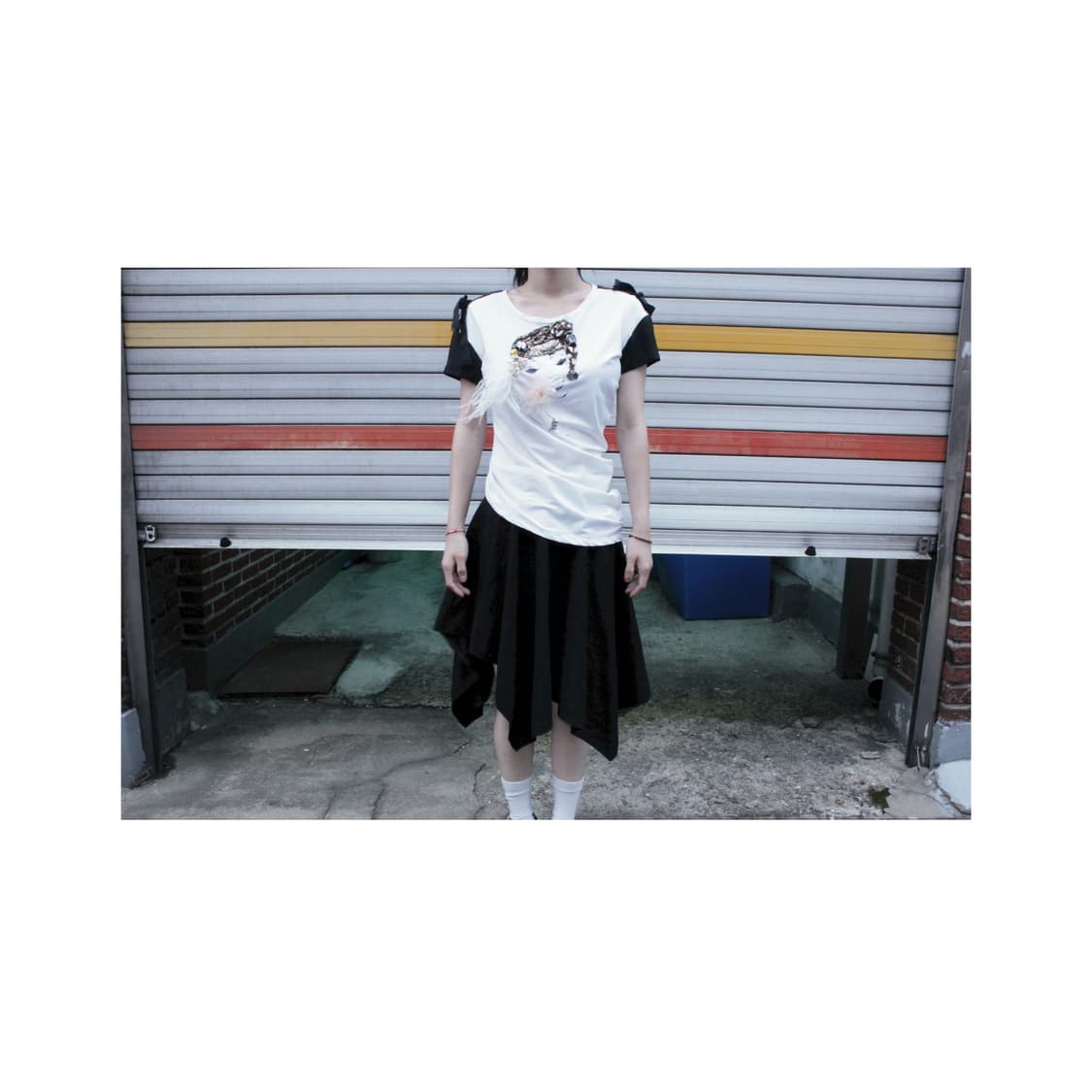 Milady Corsage Asymmetry T-shirt 상품이미지2