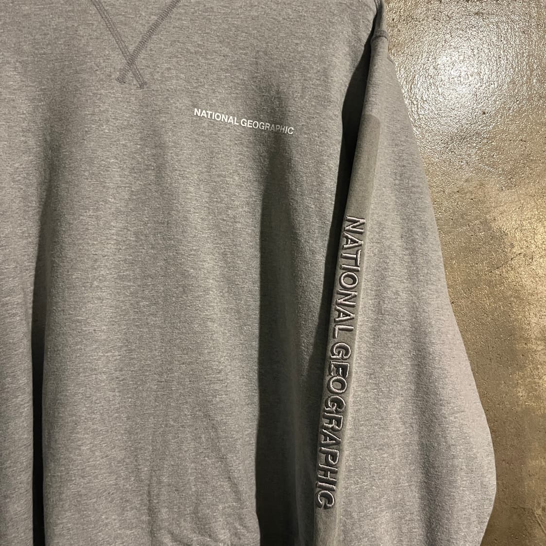 네셔널지오그래픽 맨투맨 상품이미지2