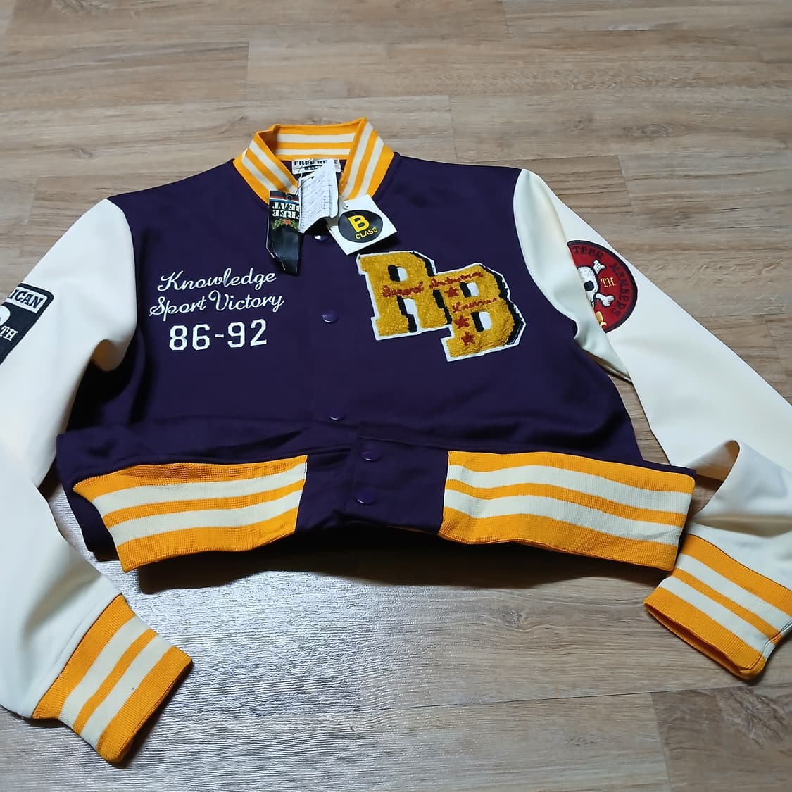 택붙은 미사용 해외판 스컬 바시티 져지 트랙 야구자켓 상품이미지7