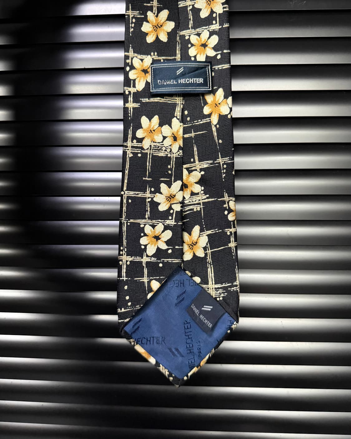다니엘에스떼 플라워 블랙 노랑색 옐로우 골드 베이지 실크 넥타이 프랑스 상품이미지7