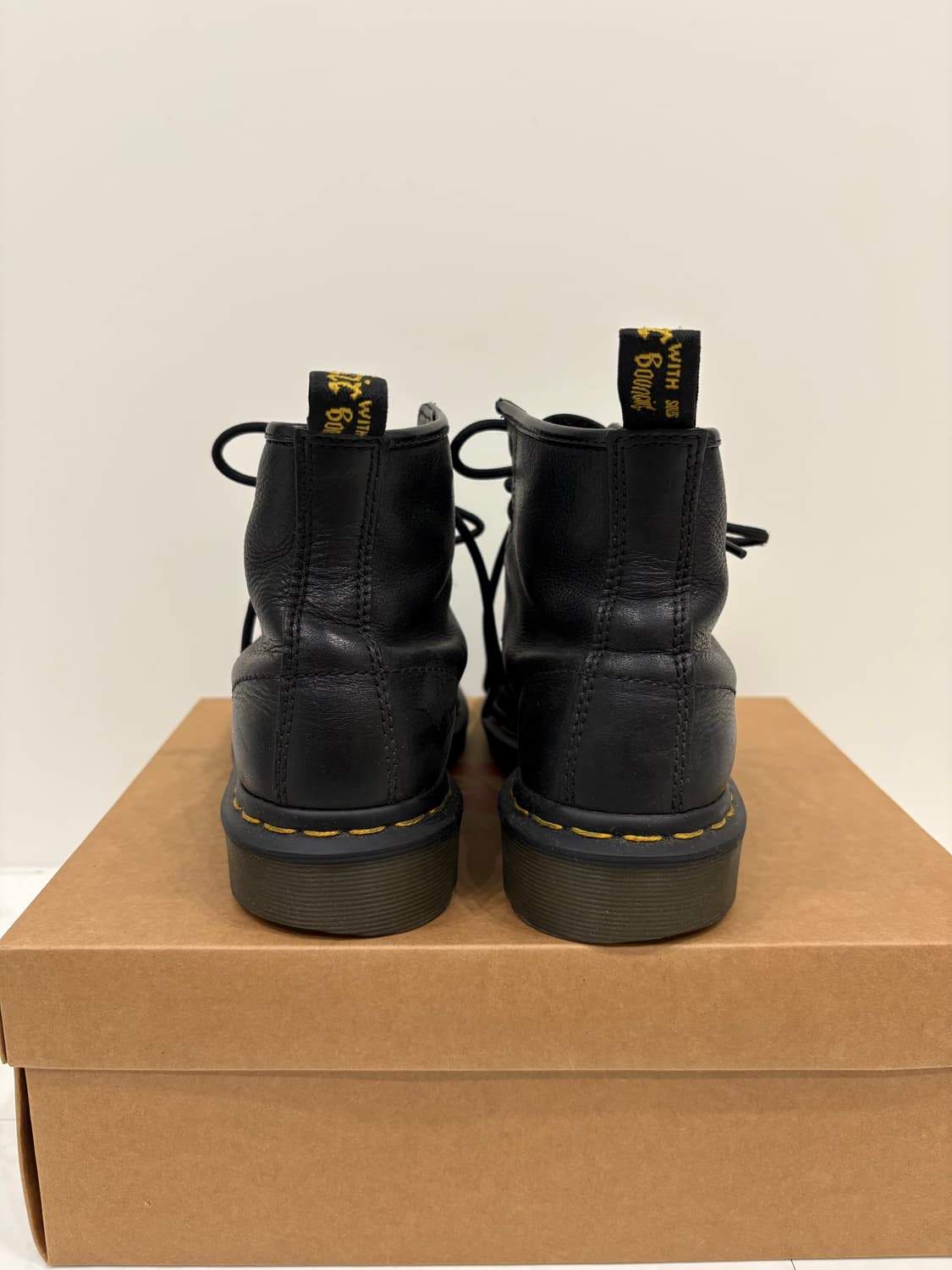 dr.martens 6홀 boots  상품이미지2