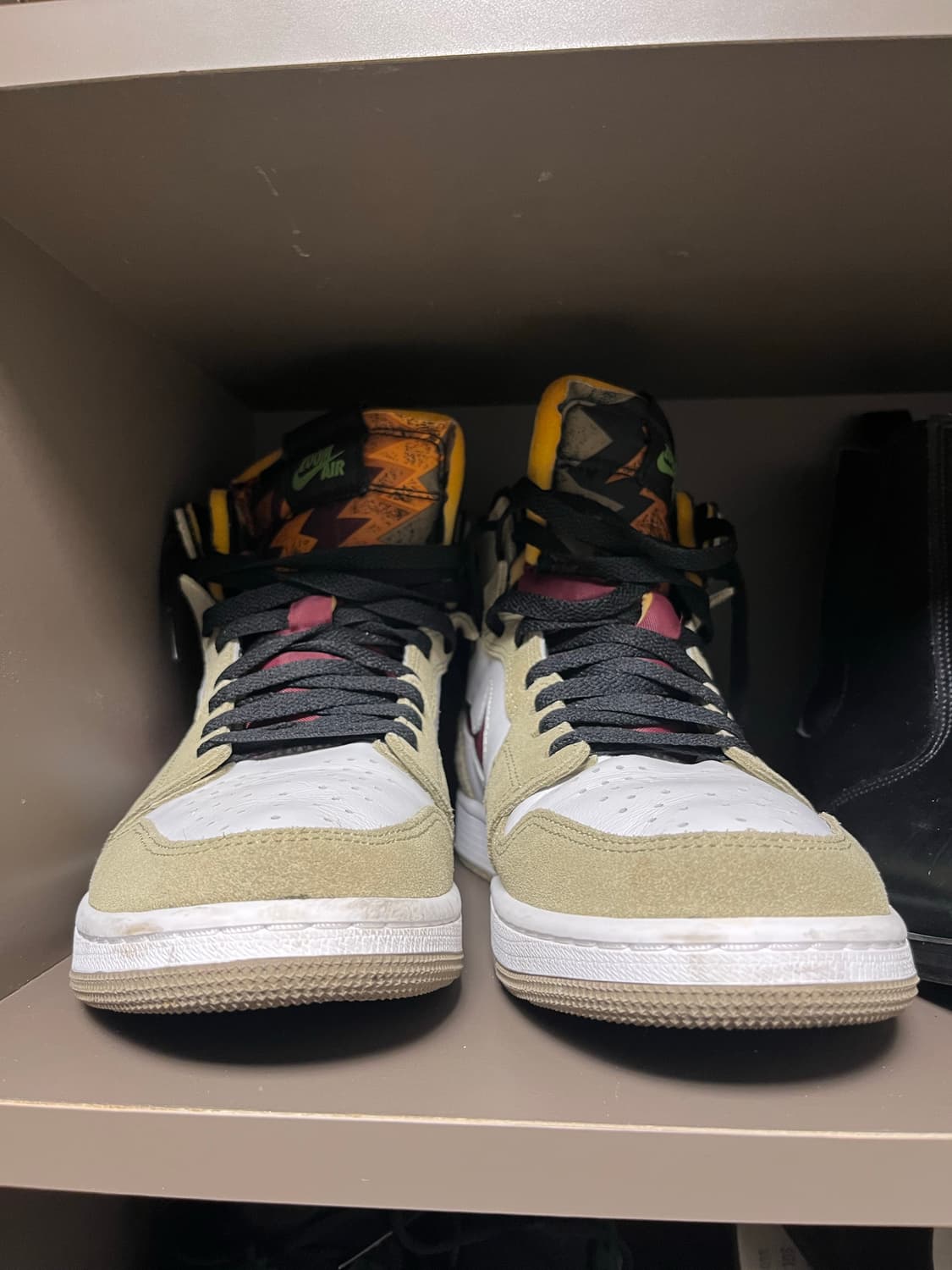 나이키 에어조던 1 줌 에어컴포트 뉴트럴 올리브 9.5d 상품이미지1