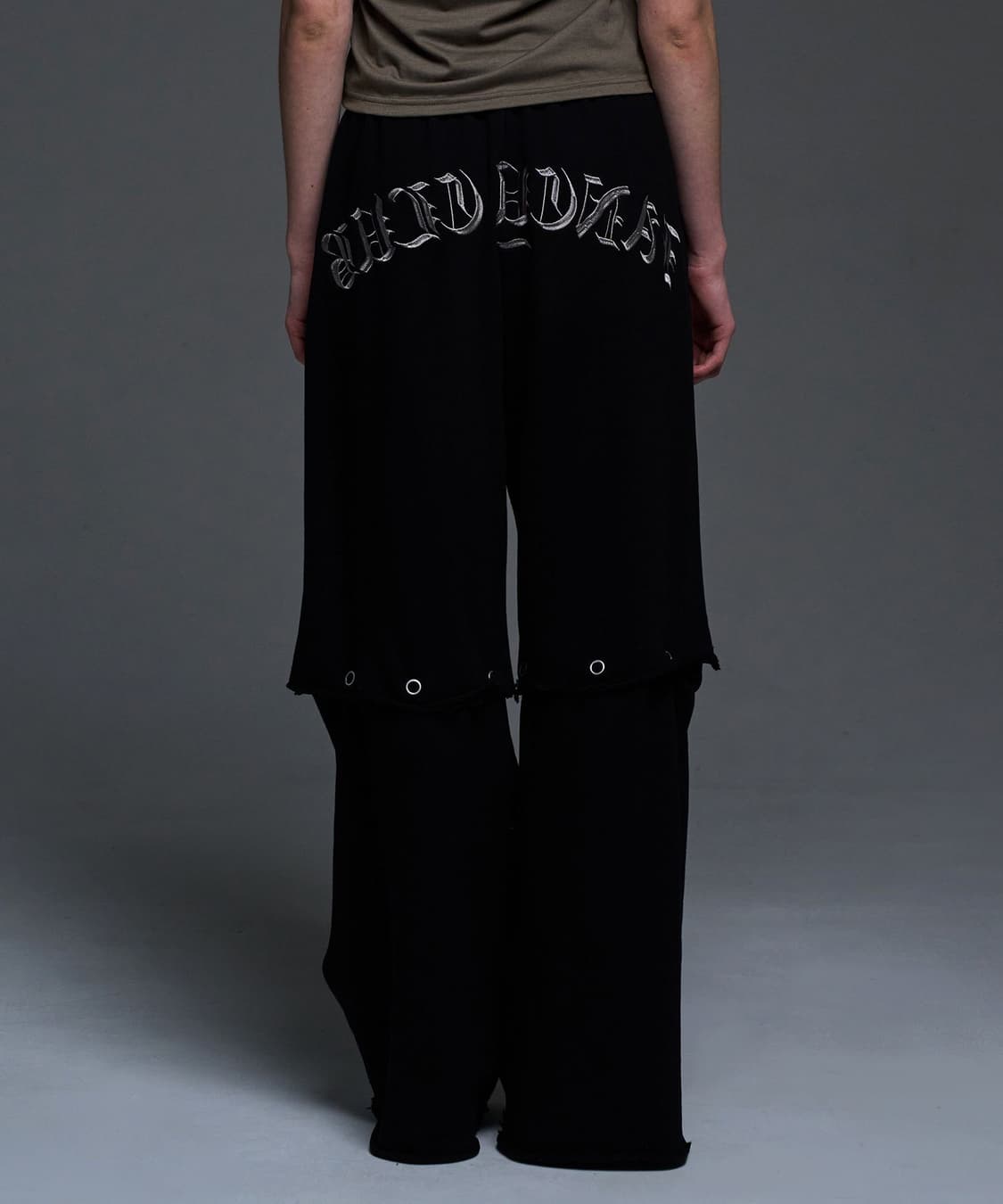 팬시클럽 투 웨이 펀치 레터링 스웨트 팬츠 블랙 상품이미지2