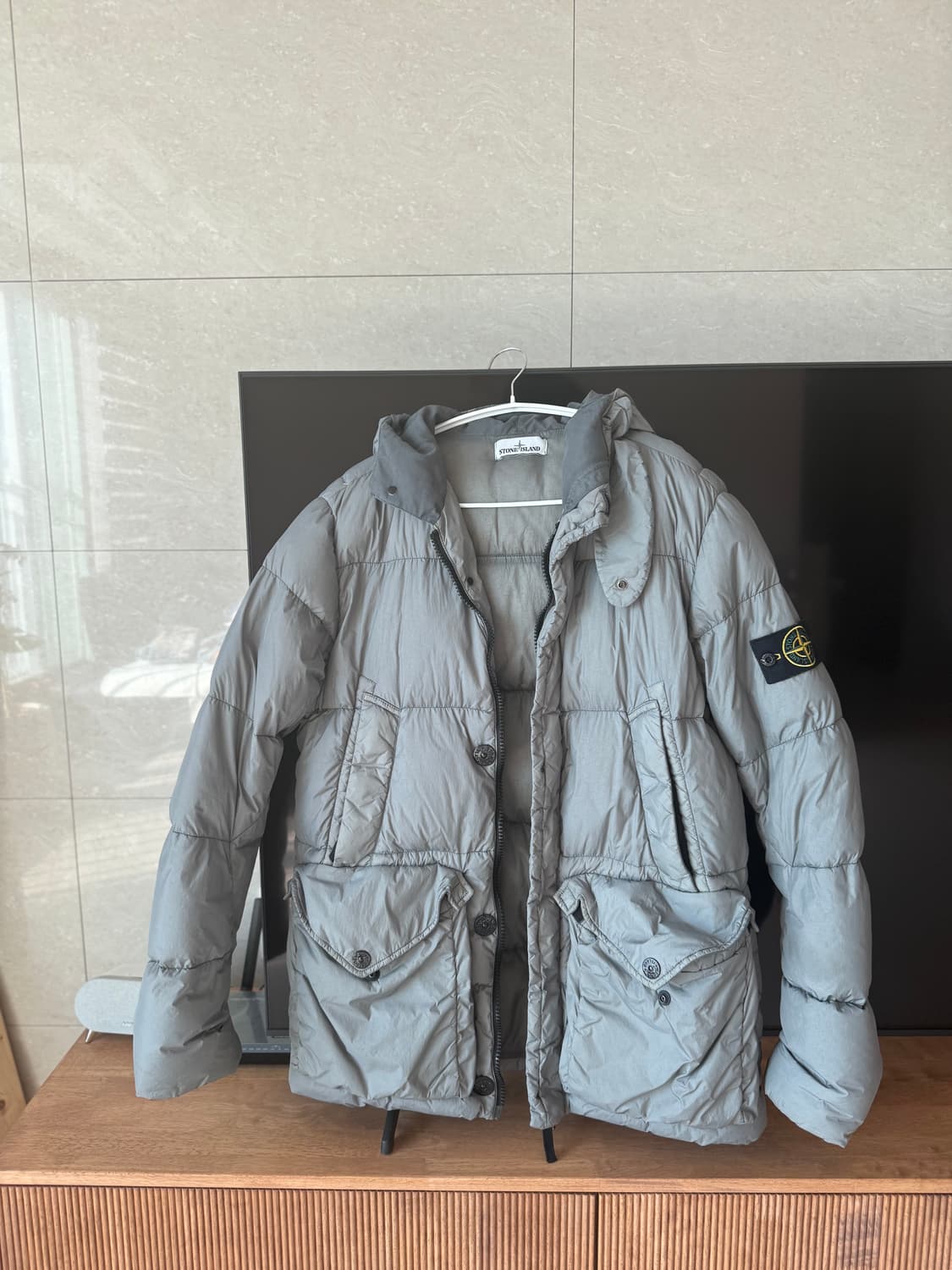 스톤아일랜드 크링클 랩스 NY 다운 자켓 L(100) 사이즈 상품이미지2