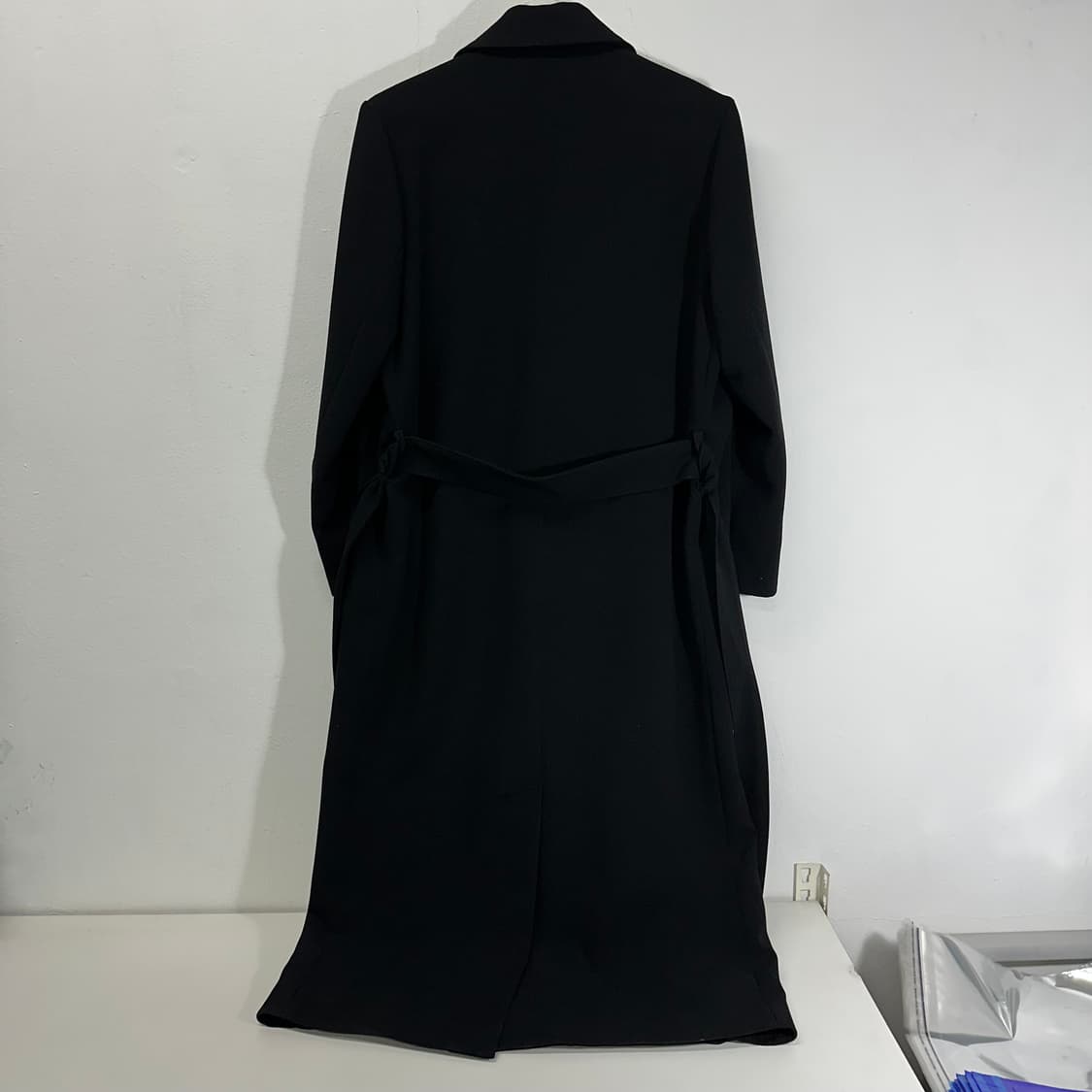 우먼FREE 더오픈프로덕트 블랙 롱 더블코트 상품이미지4