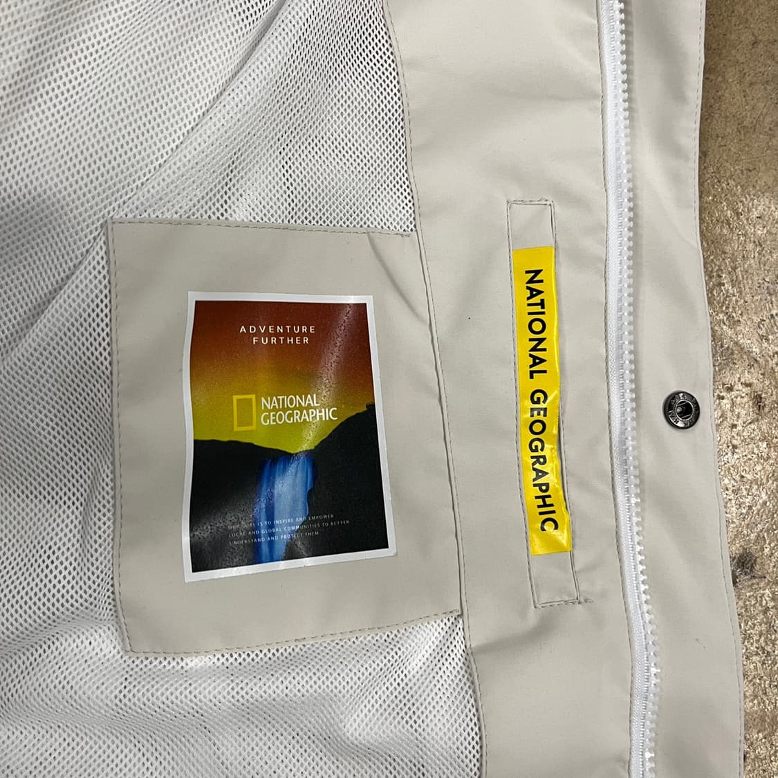 [정품/2XL] 내셔널지오그래픽 후드 바람막이 아이보리 b8 상품이미지6