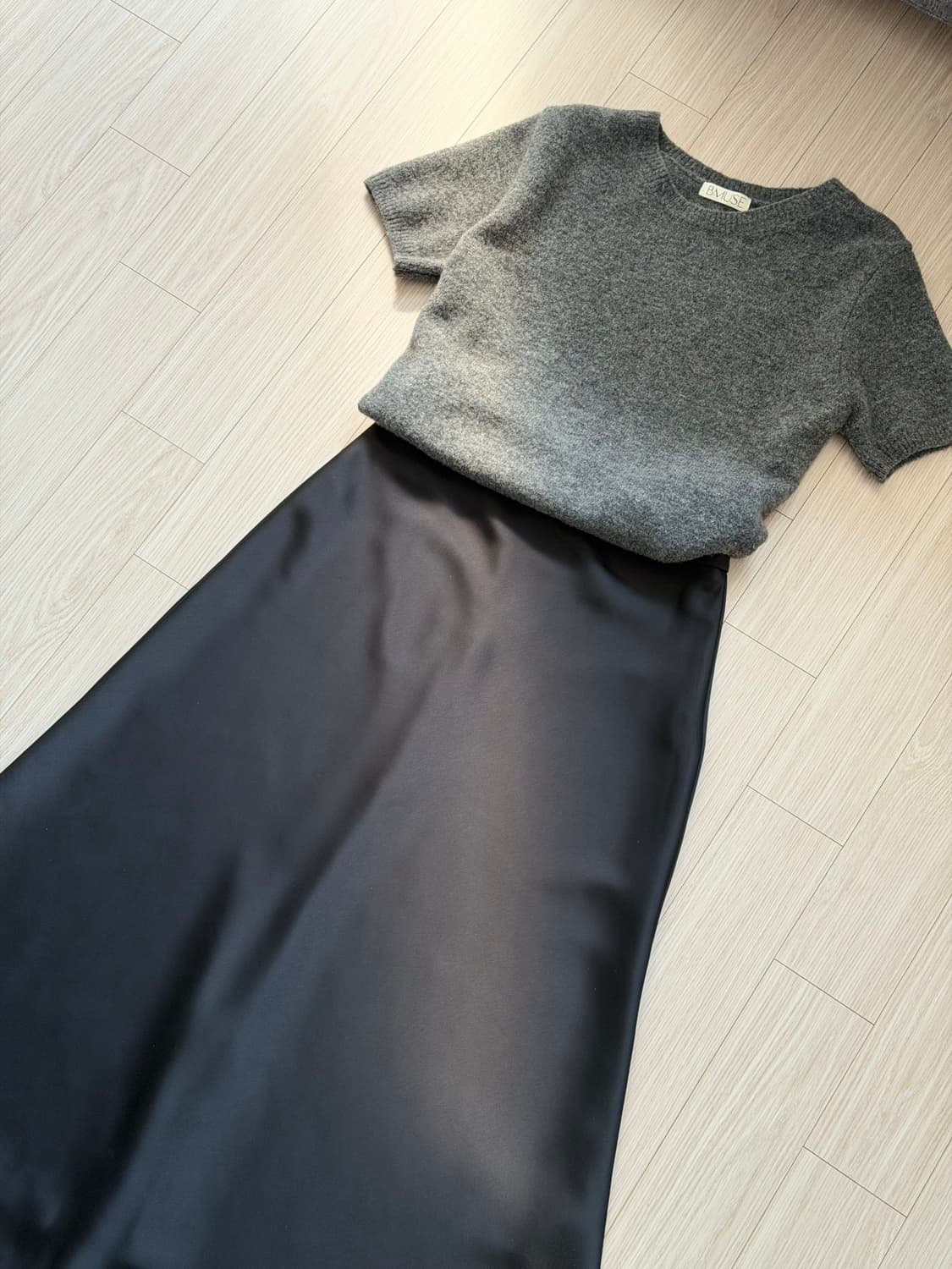 베뉴엣(비뮤즈)브릴니트 + 뮤 스커트 블랙 S 상품이미지4