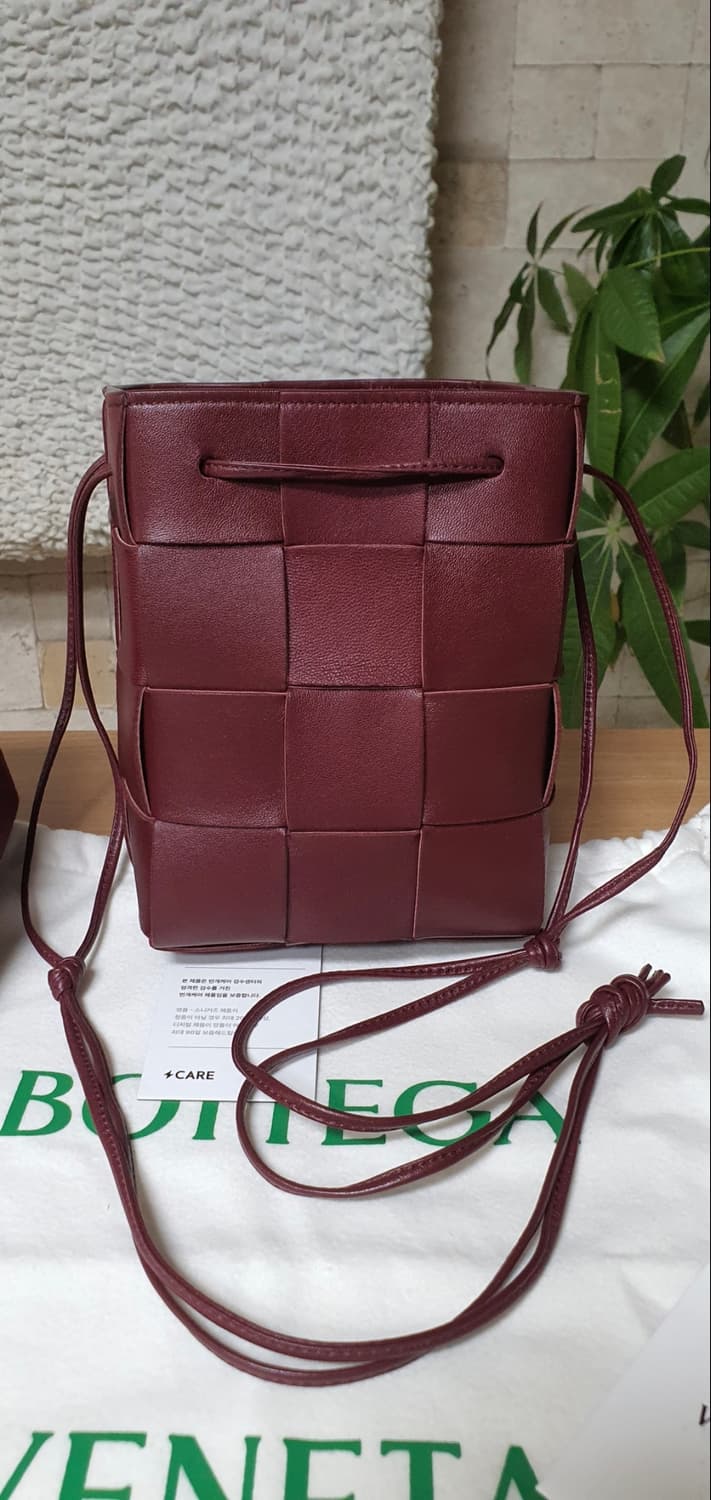 보테가베네타 버킷백/크로스백 스몰 새상품급 정품(감정서O) 상품이미지3