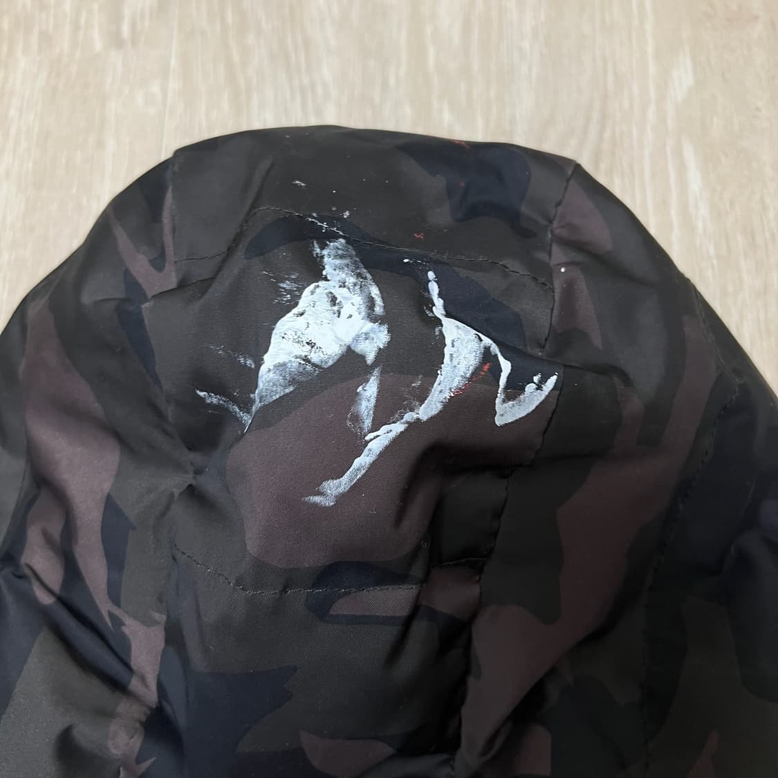 몽클레어 남성 카모플라쥬 로고 와펜 패딩 점퍼 XXL  상품이미지5