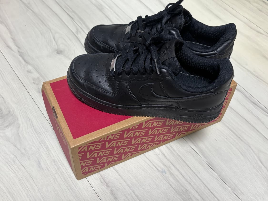 나이키 에어포스 235 상품이미지1