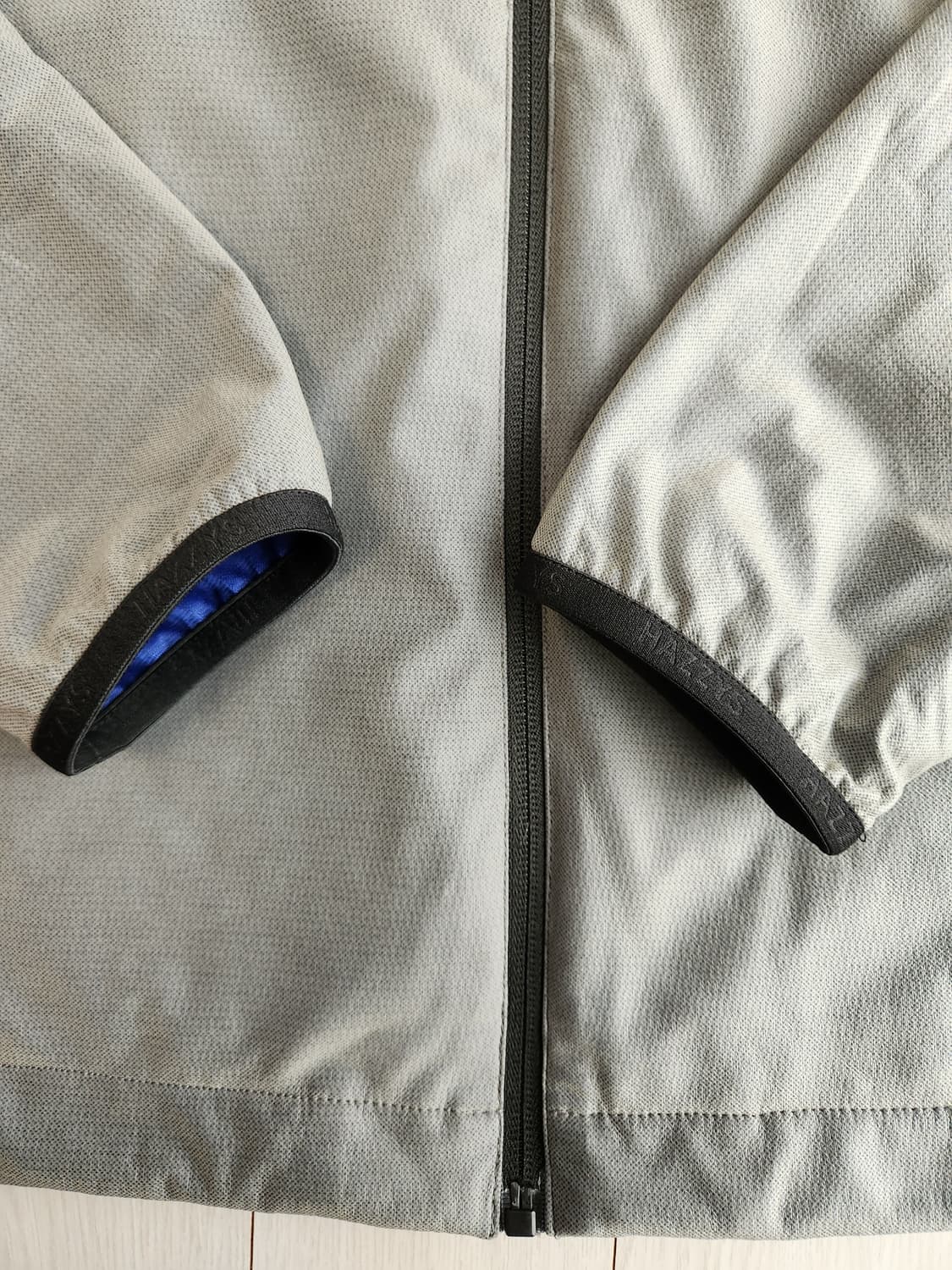 새상품급)헤지스 골프 여성 야구에리 풀오픈 봄버 바람막이 자켓 사이즈95 상품이미지7