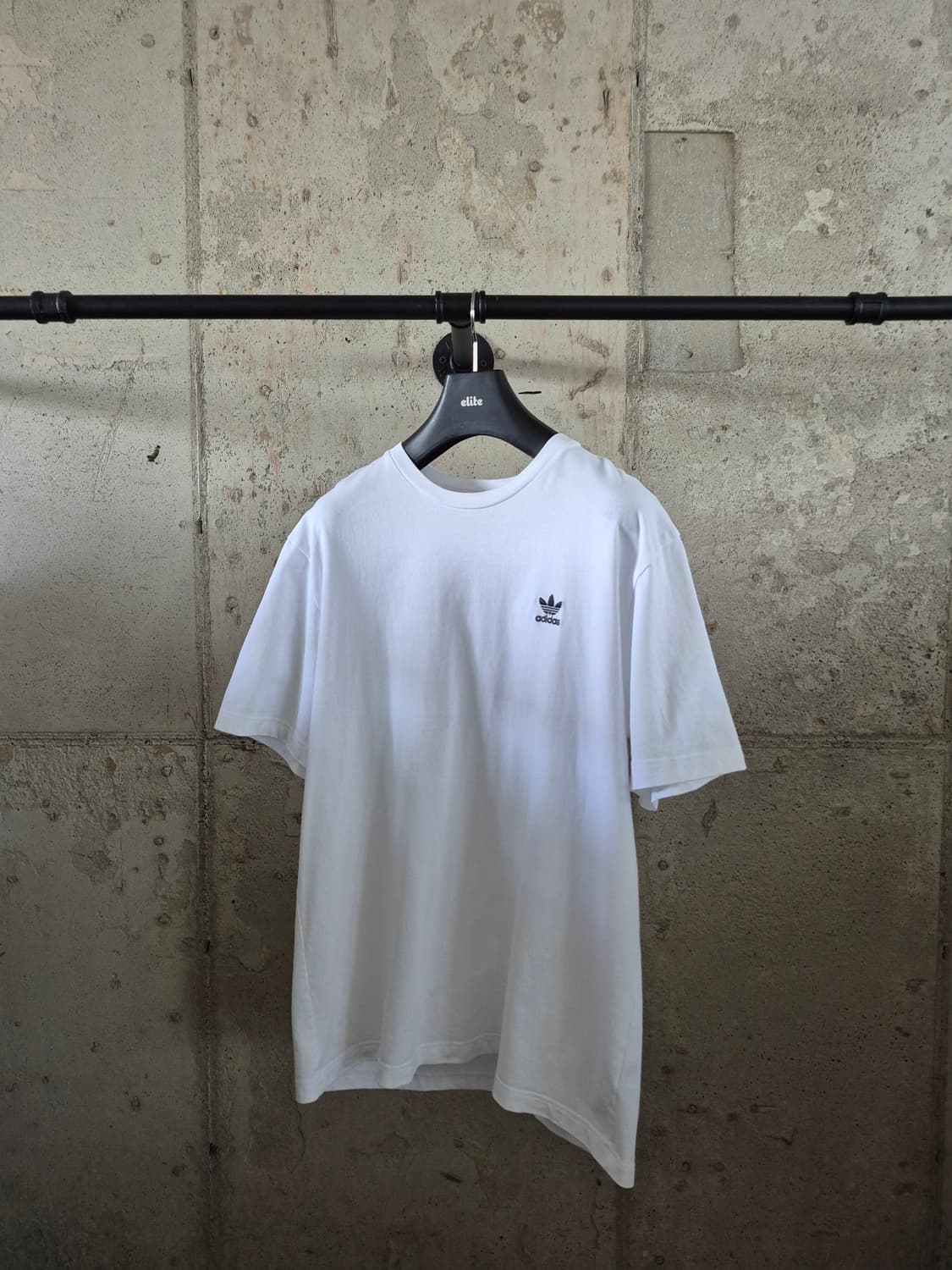 아디다스 흰색  반팔티셔츠 상품이미지2