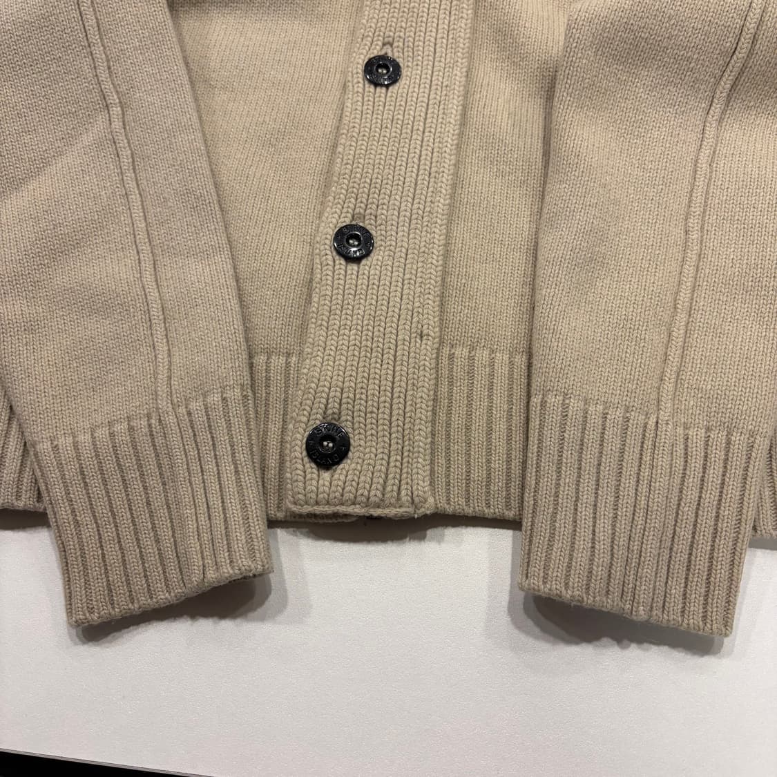 [L] 스톤아일랜드 버튼 니트 가디건 베이지 B788 상품이미지7