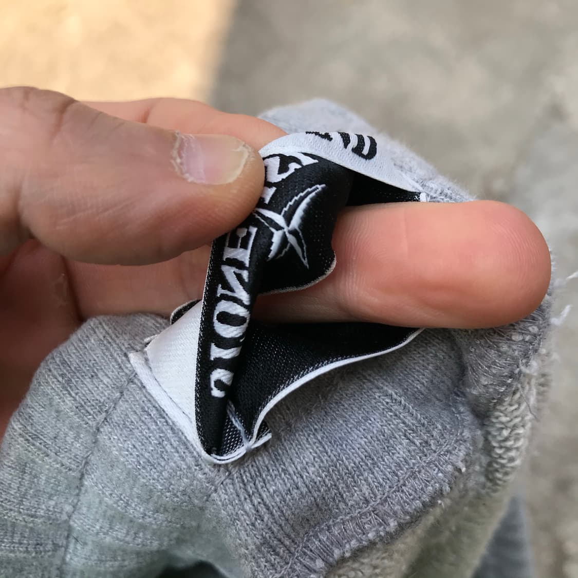 스톤아일랜드 와펜 회색 조거 츄리닝 상품이미지5