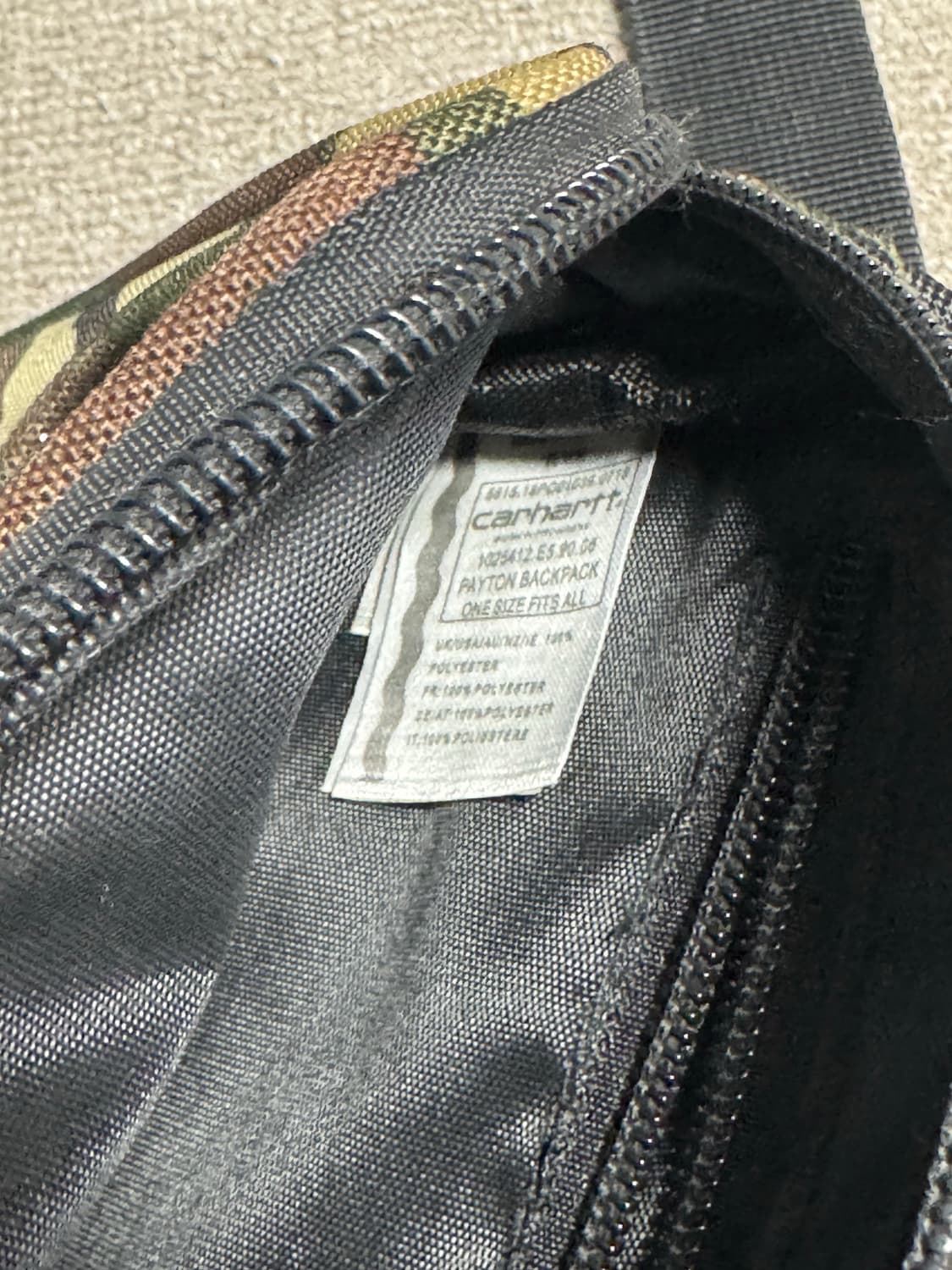 칼하트 wip 카모 에센셜 크로스백 상품이미지4