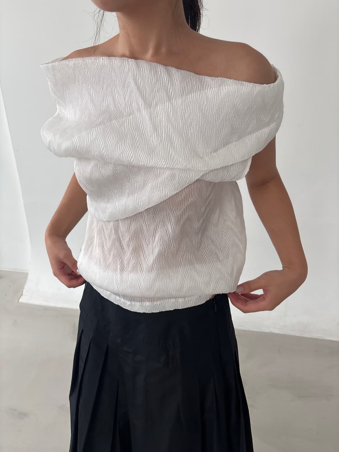 Layered Asymmetry Top 상품이미지1
