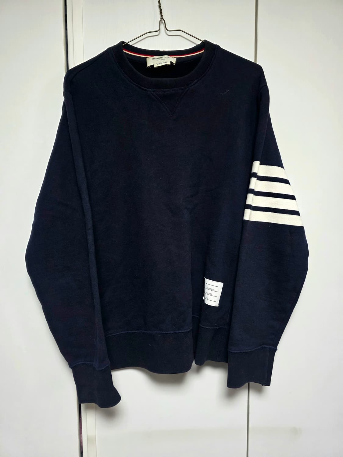 톰브라운 네이비 삼선 맨투맨 5사이즈 XL 상품이미지1