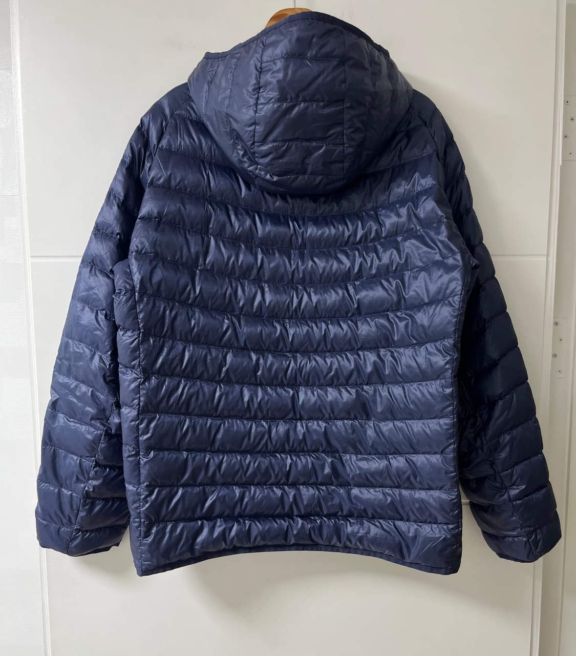 유니클로 경량 패딩 후드 상품이미지2