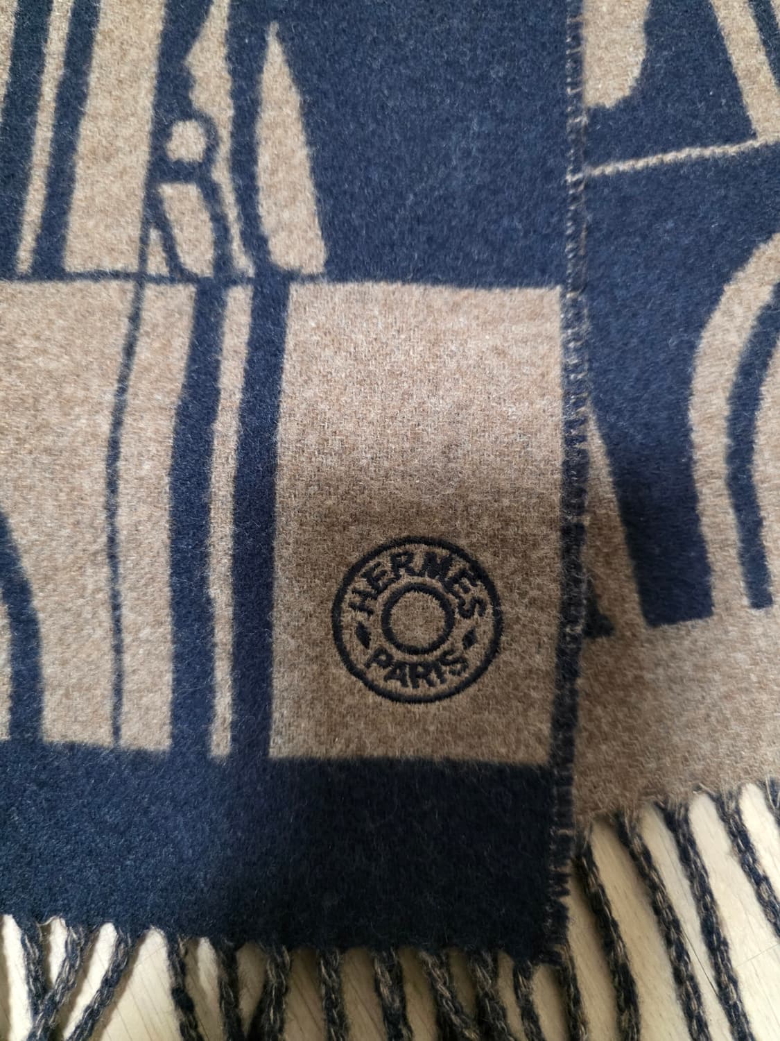 에르메스 브라이드 갈라 앙 데조르드 캐시미어 머플러 상품이미지3