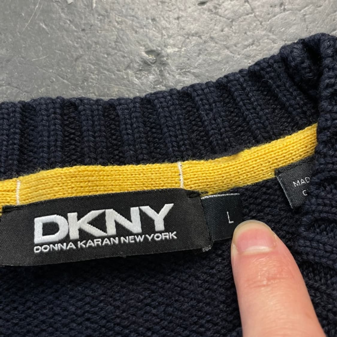 100 DKNY 미니멀 니트  상품이미지3