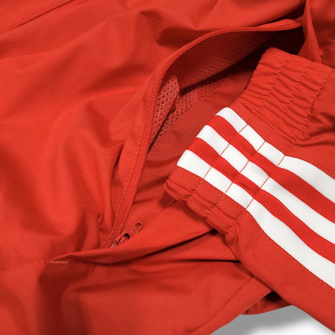 [L] 아디다스 레드 오리지널 락업 우븐 바람막이 상품이미지9