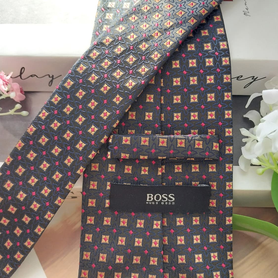 휴고보스 실크 블랙 기하 패턴 넥타이 9cm A+등급 K1845 상품이미지6