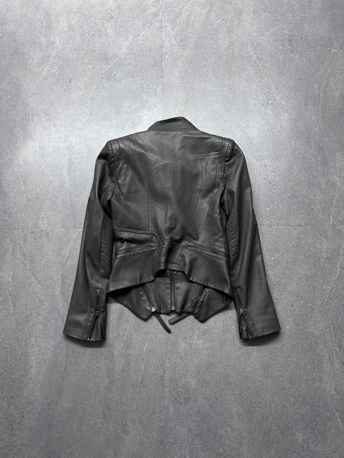 오브제 사선 드레이프 램스킨 자켓 상품이미지8