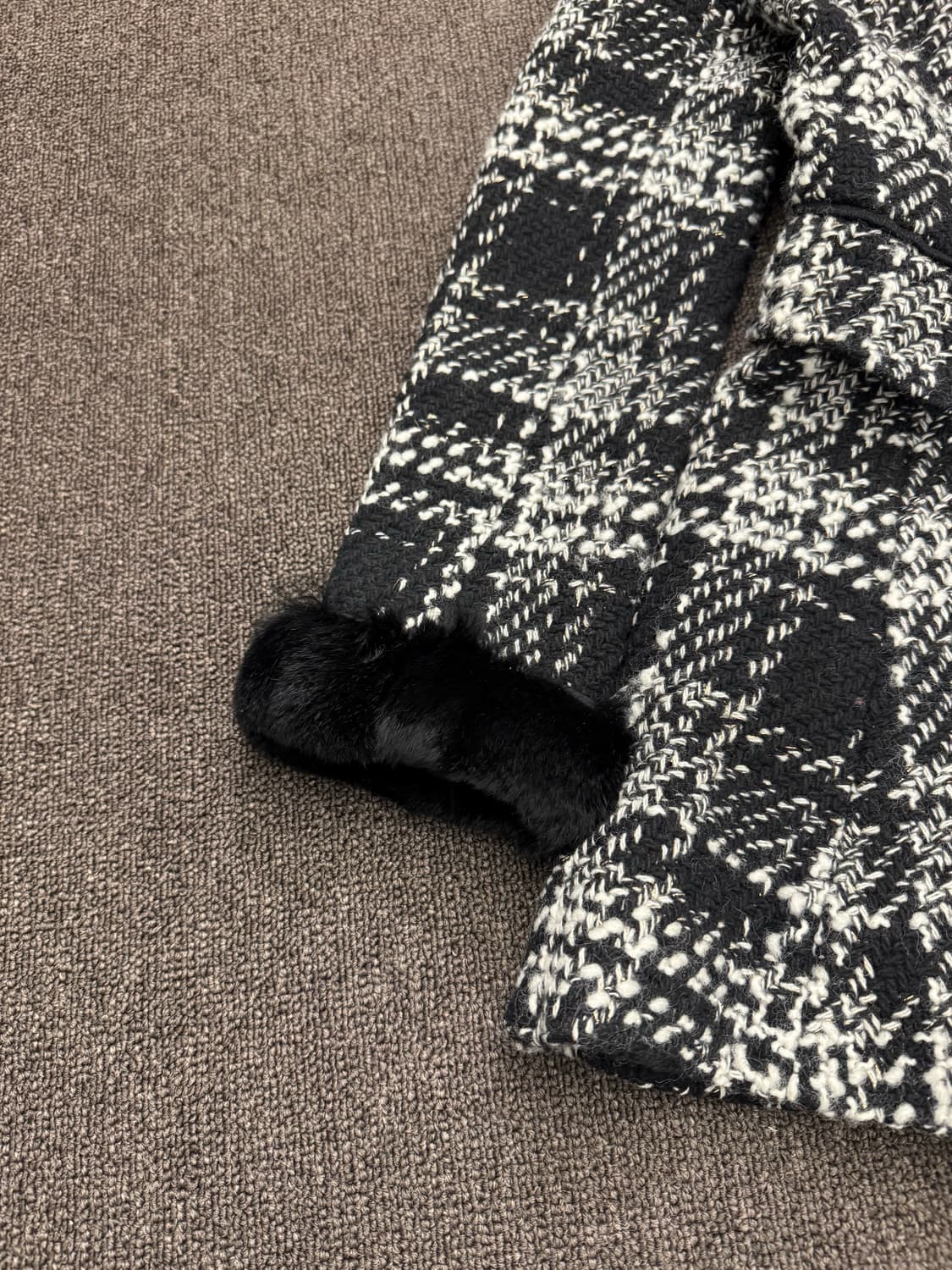 55)에고이스트 빈티지 체크패턴 트위드 퍼 코트 상품이미지3