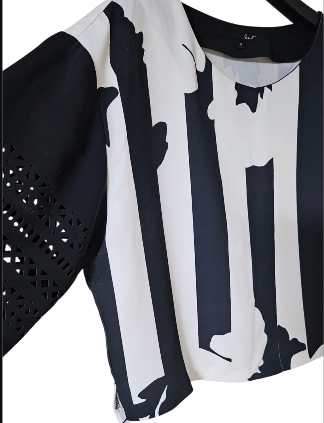 지컷 g-cut 블랙 & 화이트 크롭 블라우스 55 상품이미지6