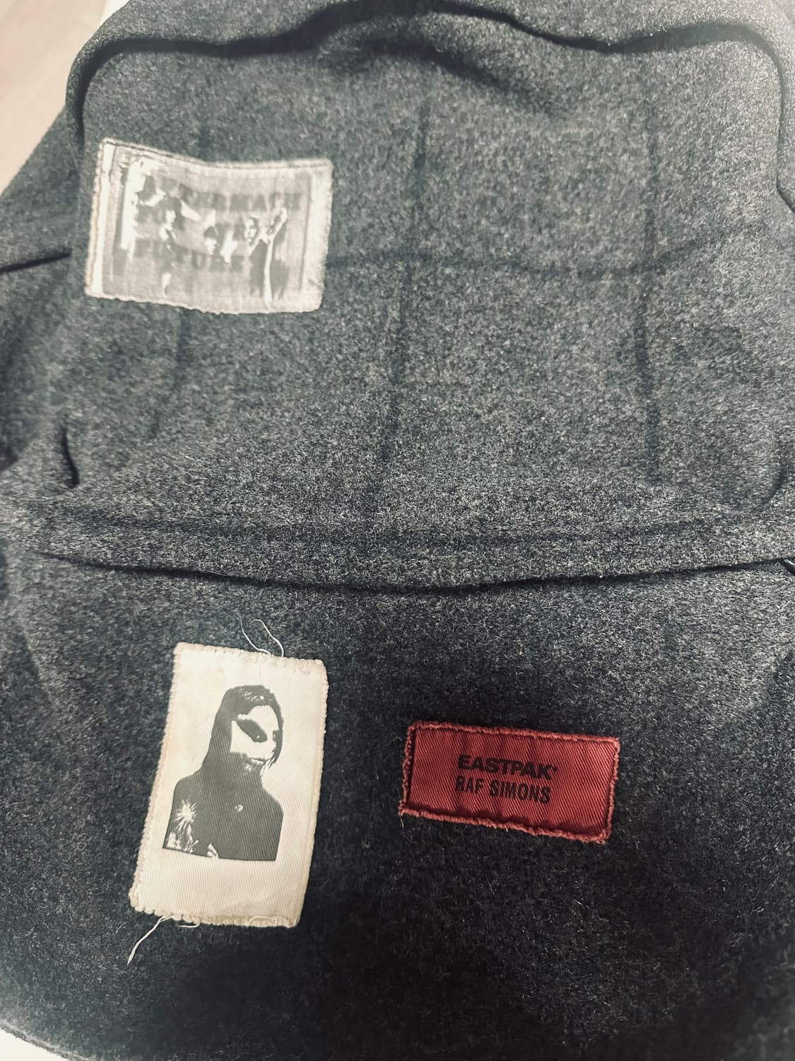 라프시몬스 이스트팩 08fw 패치 백팩 상품이미지2